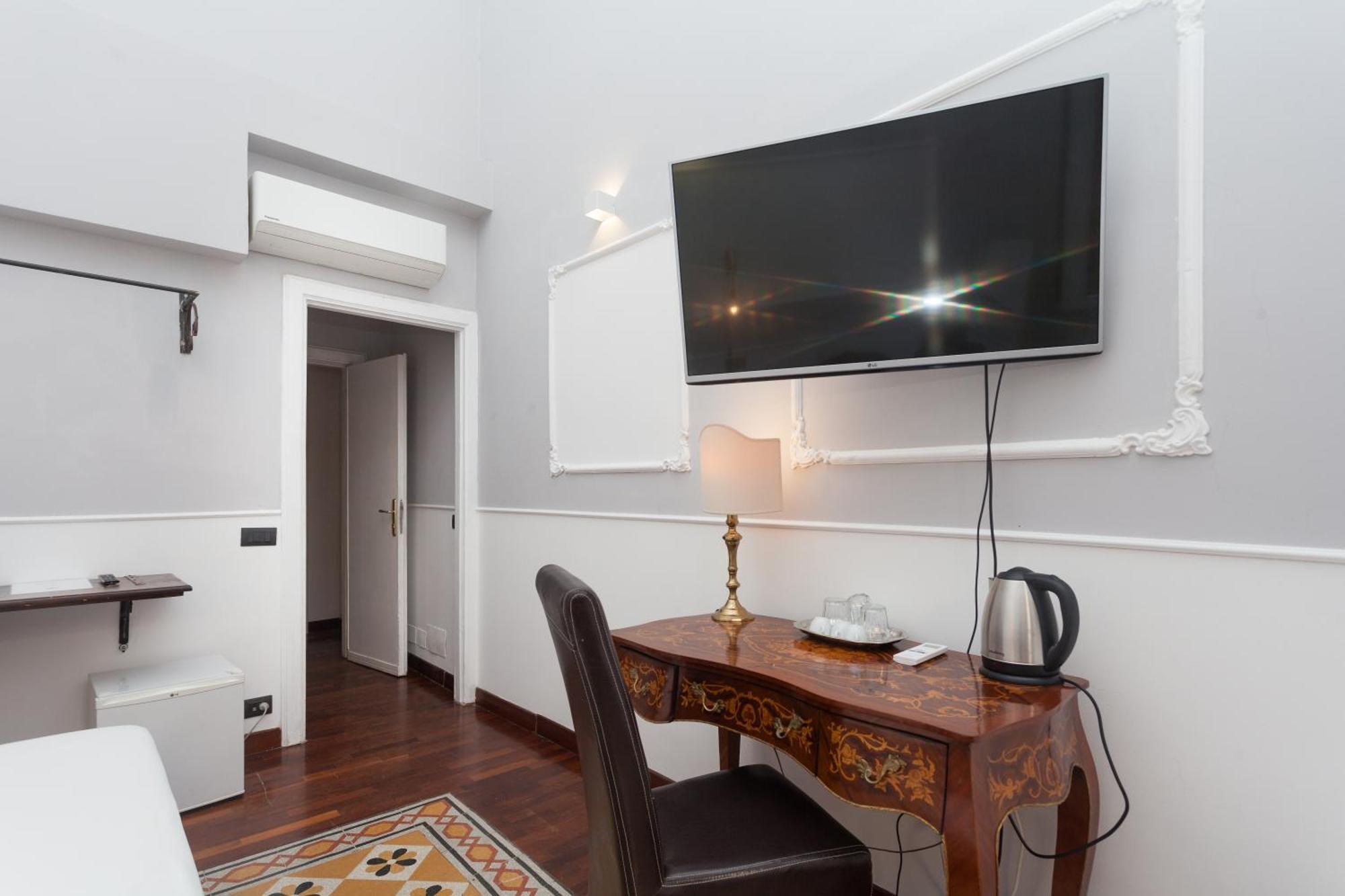 Palazzo Del Duca Piazza Navona Guest House Rome Luaran gambar
